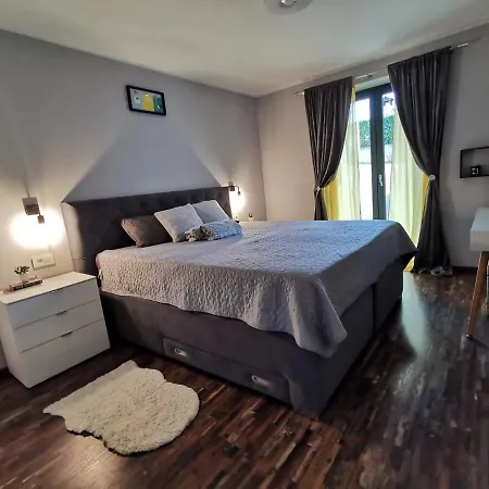 Apartman Lejla *