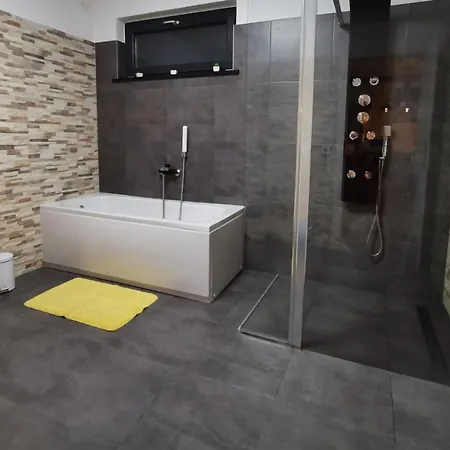 Apartman Lejla * Пореч