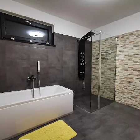 Apartman Lejla Apartamento *